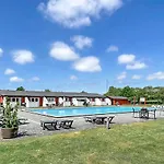 شقة 2 Bedroom Lovely In Aakirkeby Åkirkeby