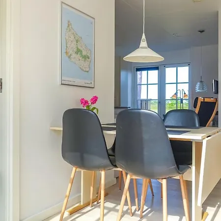 2 Bedroom Lovely In Aakirkeby Åkirkeby